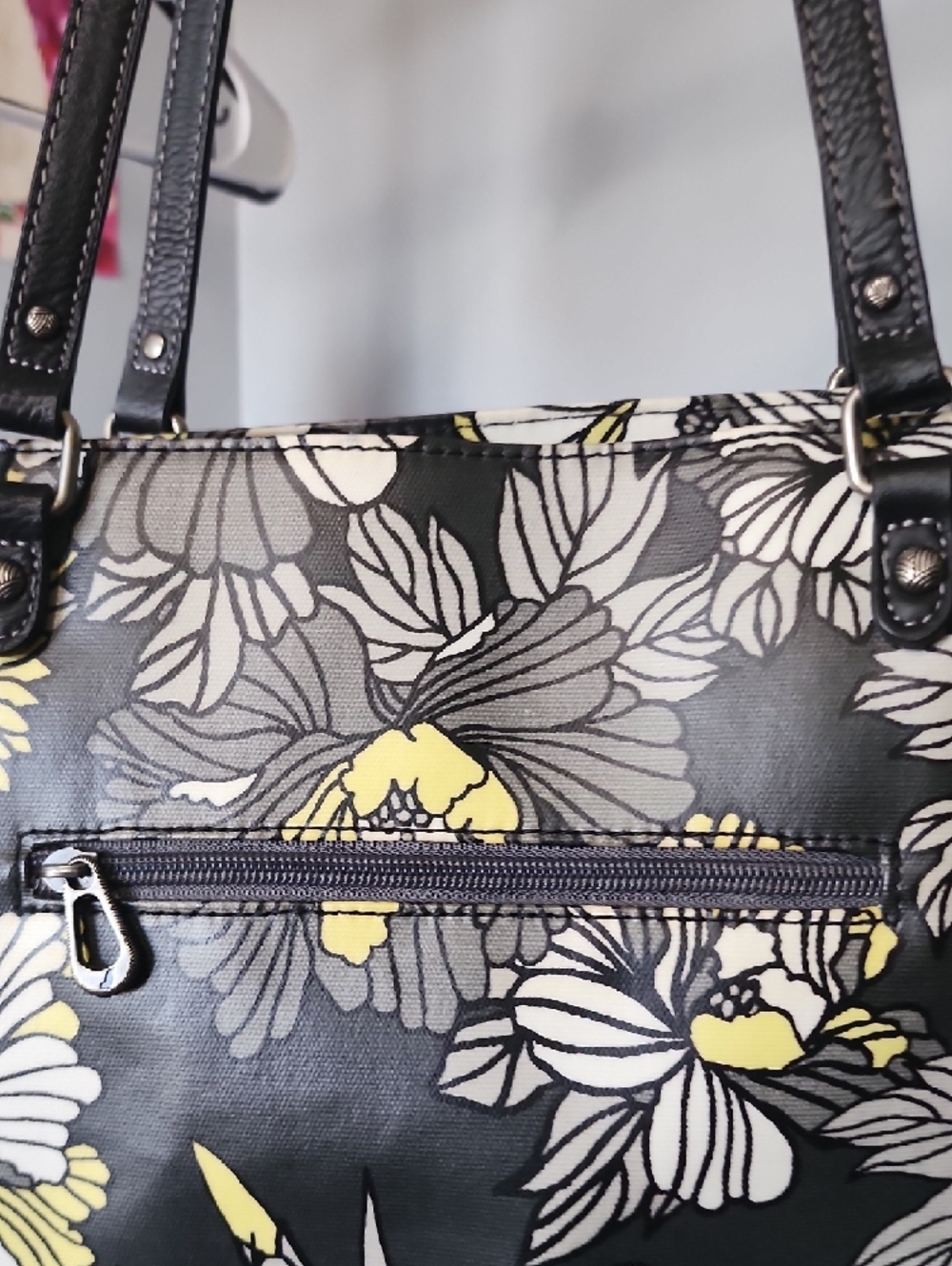 Sakroots Black Floral Tote with Yellow and Gray Blooms New No Tags - Picture 5 of 13